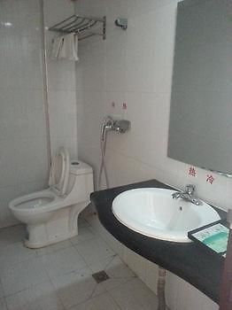 Wuhan Tianlun Holiday Hotel Zewnętrze zdjęcie